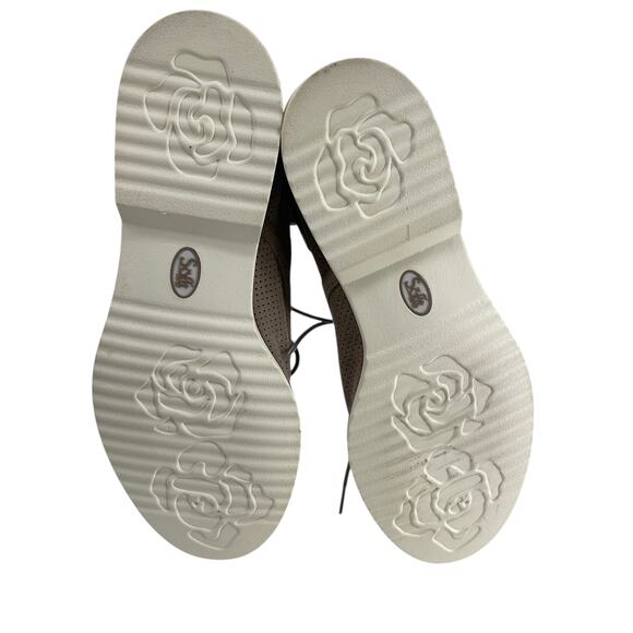 Söfft Simons Suede Oxford Shoes Women’s 9 Beige Perforated Quiet Luxury Comfort - Picture 12 of 12